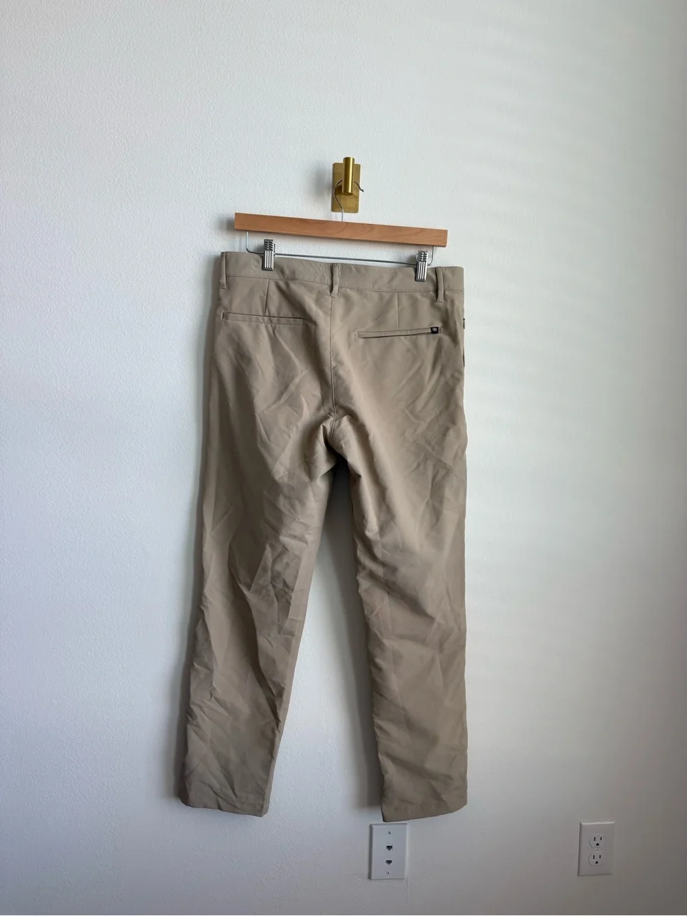 Banana Republic Mens Performance Chino Pants Beige Tan 32x30